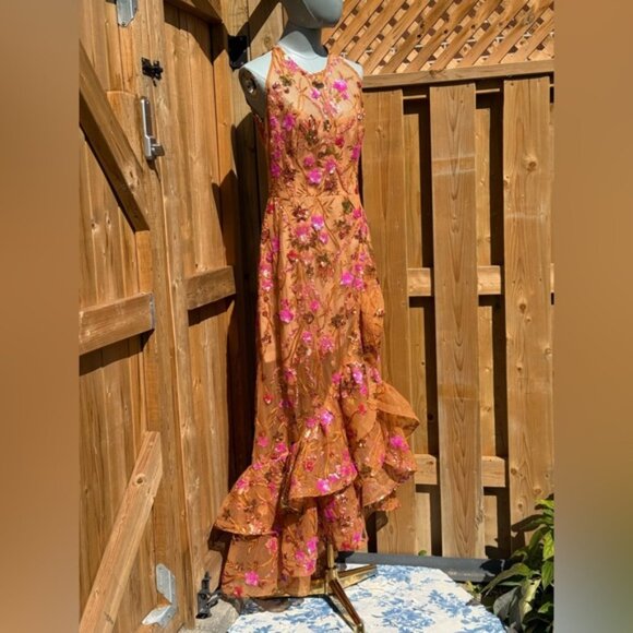 🆕 BRONX & BANCO🧿 NWOT Sicilia Coral Sequin Fluted Hem Maxi Dress, Sz M US 6 - Picture 3 of 14
